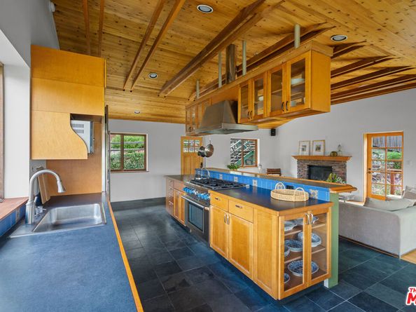 20006 Valley View Drive, Topanga CA 90290