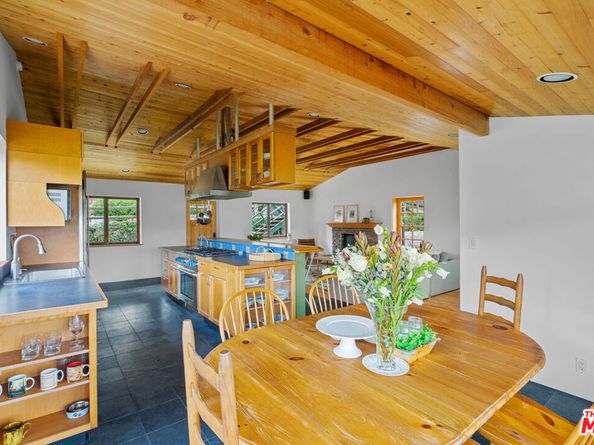 20006 Valley View Drive, Topanga CA 90290