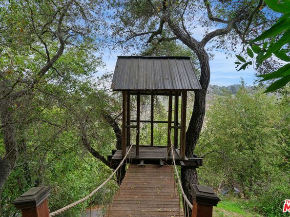 20006 Valley View Drive, Topanga CA 90290