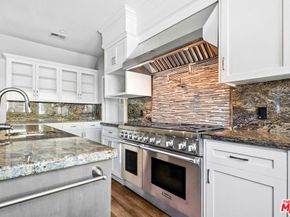 921 W 30th Street, Los Angeles CA 90007