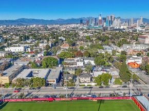 921 W 30th Street, Los Angeles CA 90007