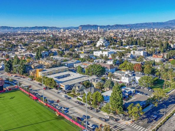 921 W 30th Street, Los Angeles CA 90007