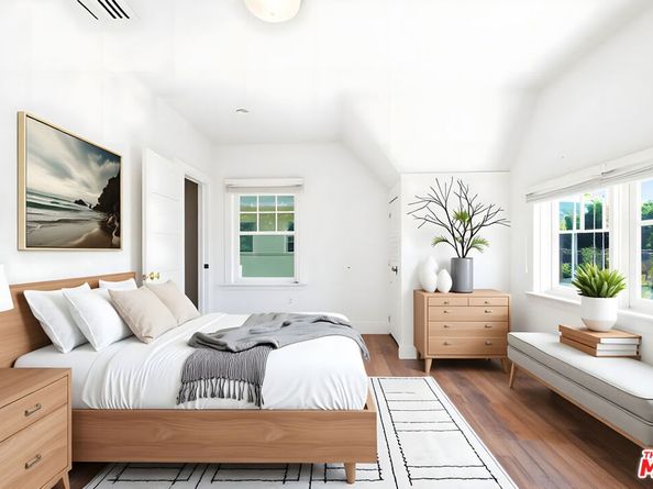 921 W 30th Street, Los Angeles CA 90007