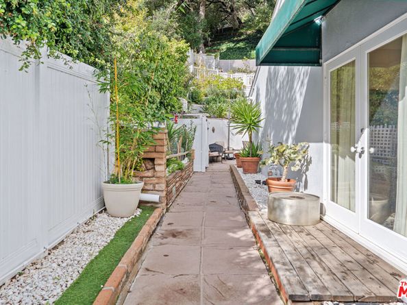 2519 Hutton Drive, Beverly Hills CA 90210