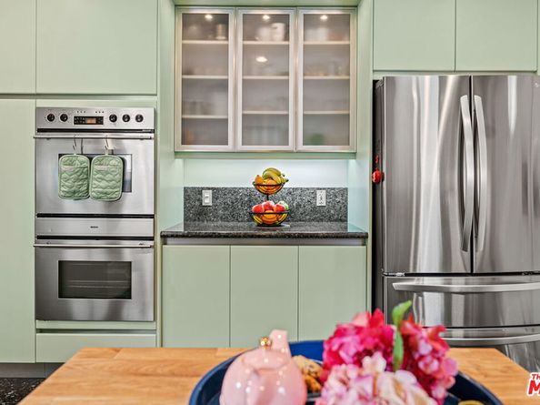 2519 Hutton Drive, Beverly Hills CA 90210