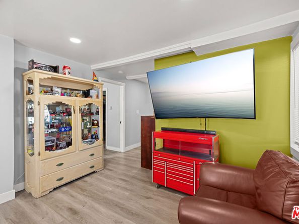 816 Terrace 49, Los Angeles CA 90042