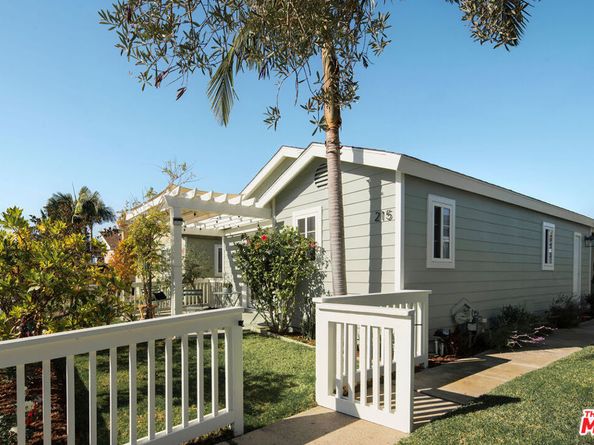 215 Portland Avenue, Huntington Beach CA 92648