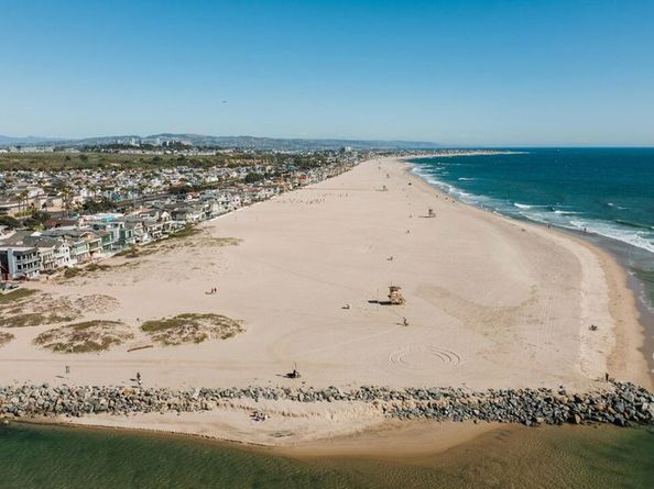 215 Portland Avenue, Huntington Beach CA 92648