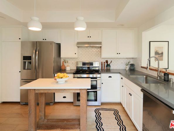 215 Portland Avenue, Huntington Beach CA 92648