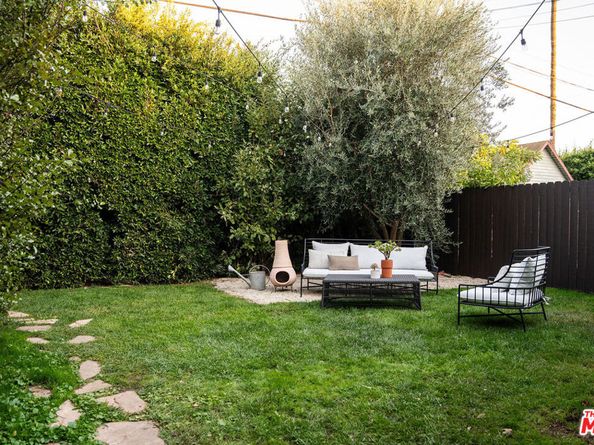 5308 Hillcrest Drive, Los Angeles CA 90043