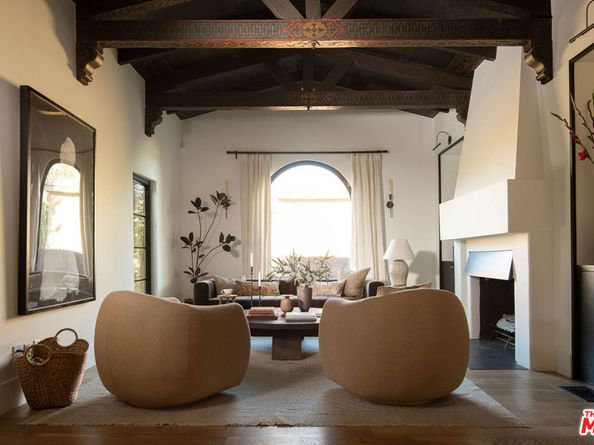 5308 Hillcrest Drive, Los Angeles CA 90043