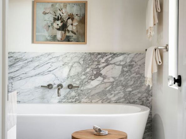 5308 Hillcrest Drive, Los Angeles CA 90043