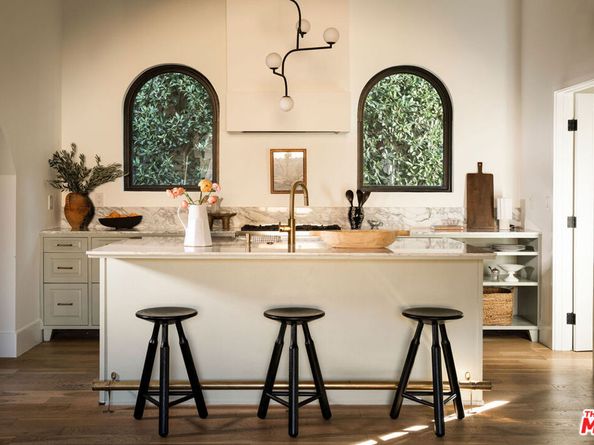 5308 Hillcrest Drive, Los Angeles CA 90043