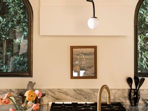 5308 Hillcrest Drive, Los Angeles CA 90043