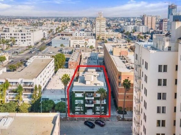 330 Cedar Avenue, Long Beach CA 90802