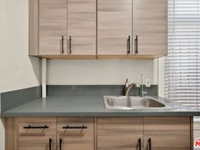 330 Cedar Avenue, Long Beach CA 90802