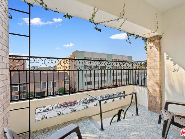 330 Cedar Avenue, Long Beach CA 90802