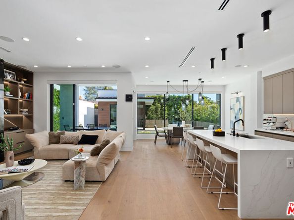 714 N La Jolla Avenue, Los Angeles CA 90046