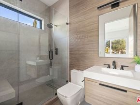 714 N La Jolla Avenue, Los Angeles CA 90046