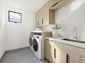 714 N La Jolla Avenue, Los Angeles CA 90046