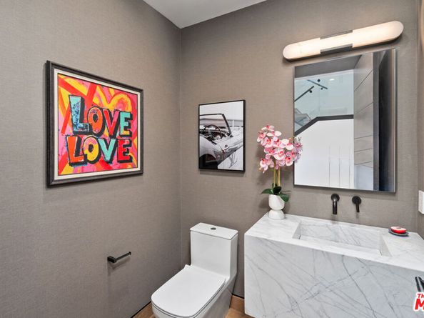 714 N La Jolla Avenue, Los Angeles CA 90046