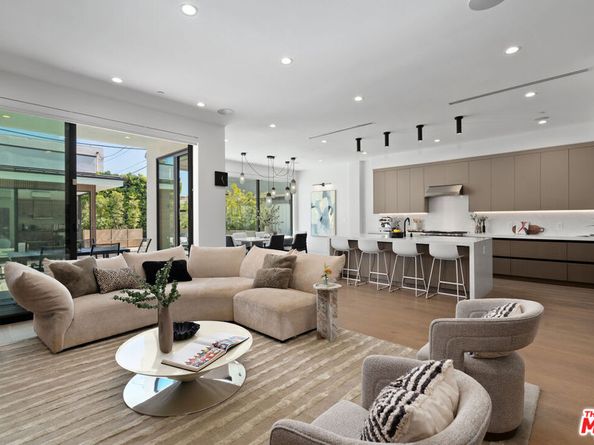 714 N La Jolla Avenue, Los Angeles CA 90046