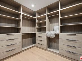 714 N La Jolla Avenue, Los Angeles CA 90046