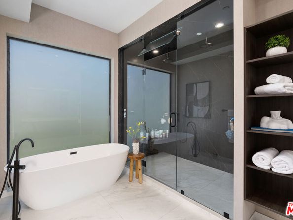 714 N La Jolla Avenue, Los Angeles CA 90046