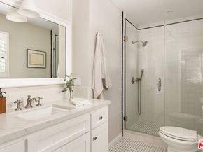 118 1/2 N Flores Street, Los Angeles CA 90048