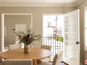 118 1/2 N Flores Street, Los Angeles CA 90048