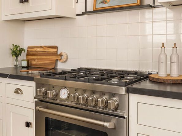 118 1/2 N Flores Street, Los Angeles CA 90048