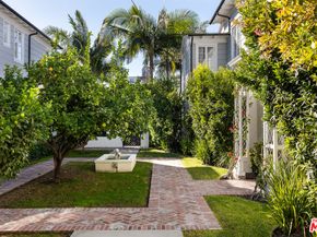 118 1/2 N Flores Street, Los Angeles CA 90048