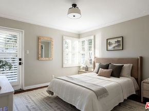 118 1/2 N Flores Street, Los Angeles CA 90048