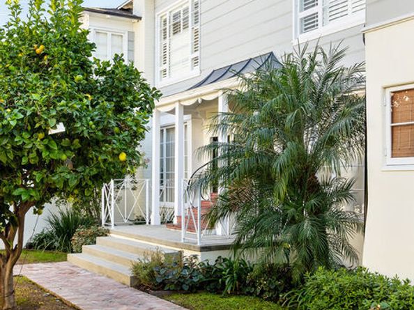 118 1/2 N Flores Street, Los Angeles CA 90048