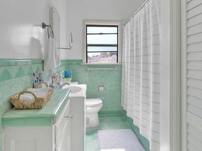 3008 Stocker Street, Los Angeles CA 90008