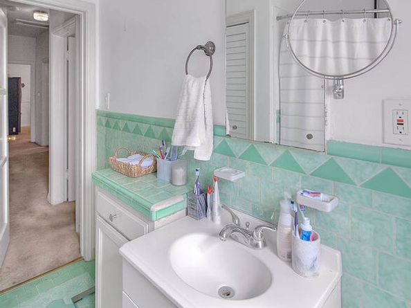 3008 Stocker Street, Los Angeles CA 90008