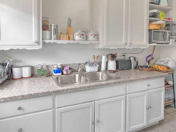 3008 Stocker Street, Los Angeles CA 90008