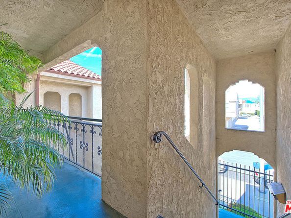 3008 Stocker Street, Los Angeles CA 90008