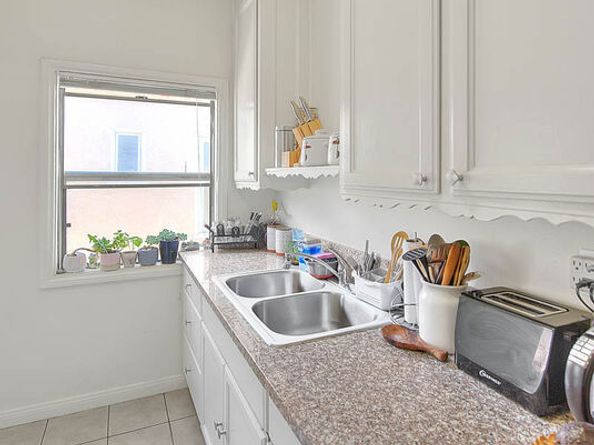 3008 Stocker Street, Los Angeles CA 90008