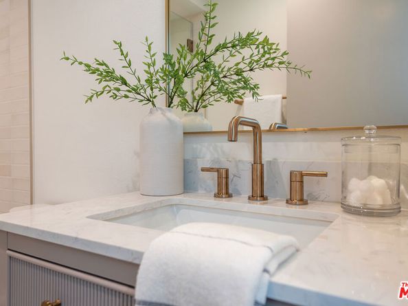 13234 Fiji Way B, Marina Del Rey CA 90292