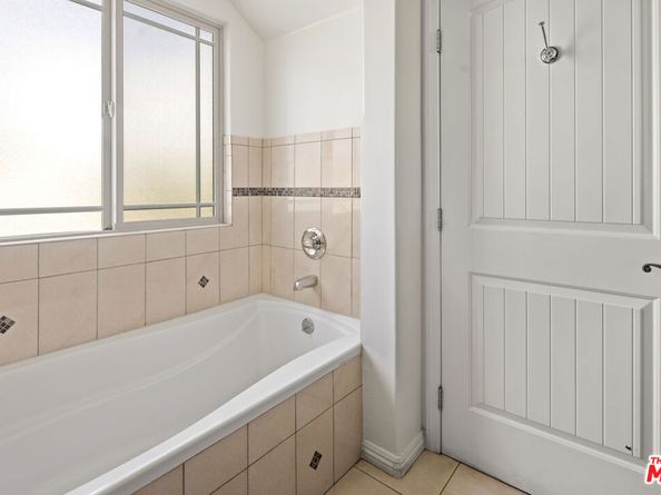 822 N Mccadden Place, Los Angeles CA 90038