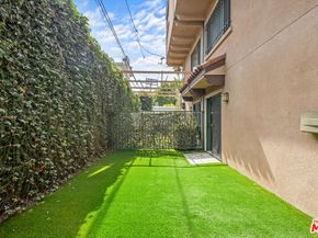 822 N Mccadden Place, Los Angeles CA 90038