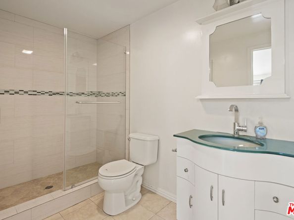 822 N Mccadden Place, Los Angeles CA 90038