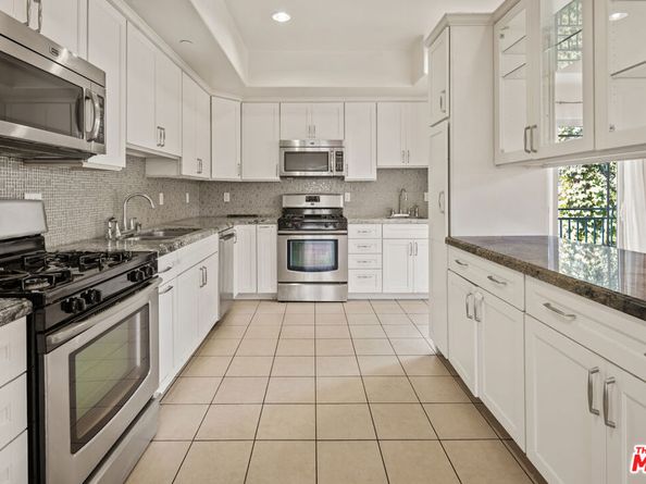 822 N Mccadden Place, Los Angeles CA 90038