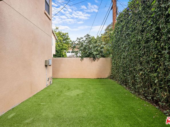 822 N Mccadden Place, Los Angeles CA 90038