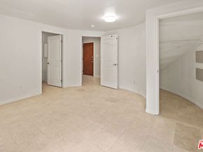 822 N Mccadden Place, Los Angeles CA 90038