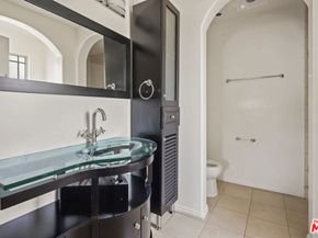 822 N Mccadden Place, Los Angeles CA 90038