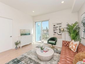 105 S Mariposa Avenue PH9, Los Angeles CA 90004