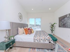 105 S Mariposa Avenue PH9, Los Angeles CA 90004
