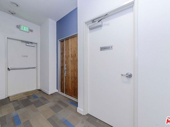 105 S Mariposa Avenue PH9, Los Angeles CA 90004